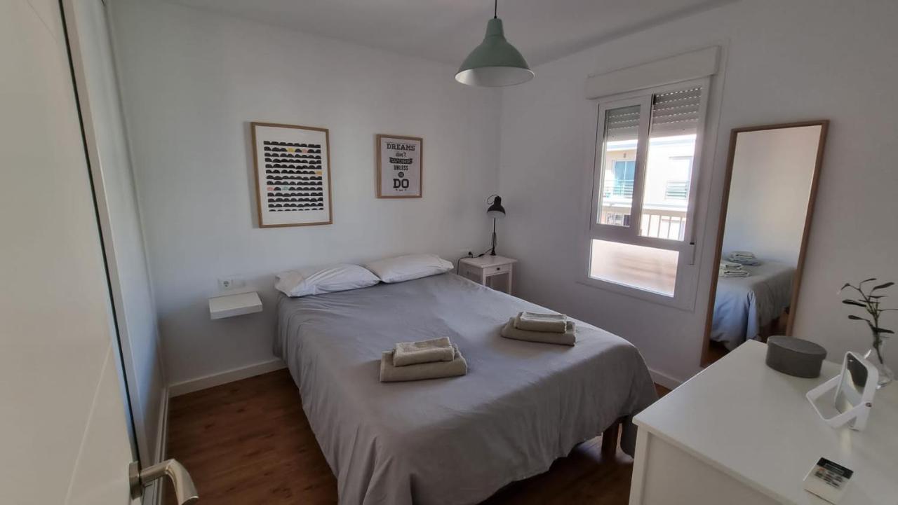 Piso Centrico Reformado / Apartment In The Center Нерха Экстерьер фото