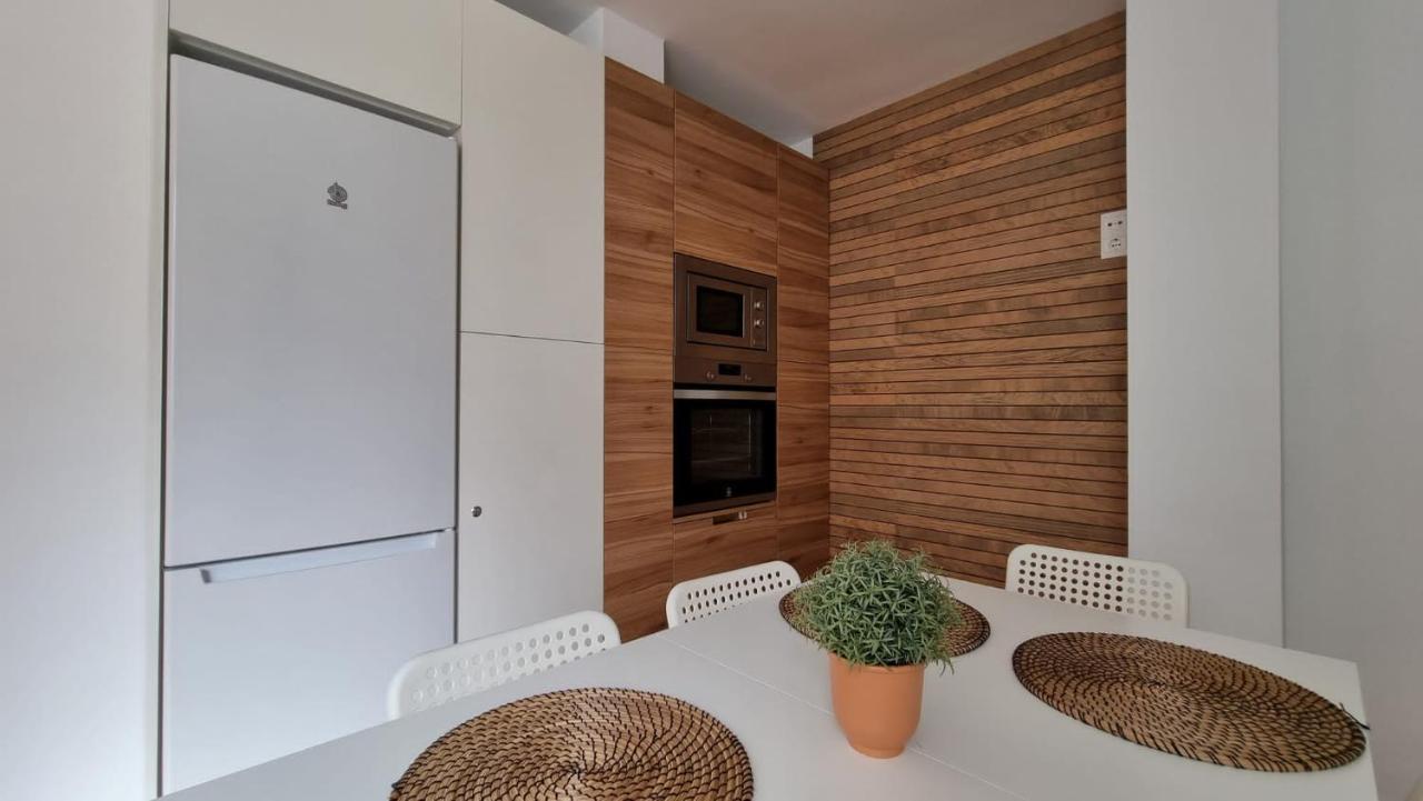 Piso Centrico Reformado / Apartment In The Center Нерха Экстерьер фото