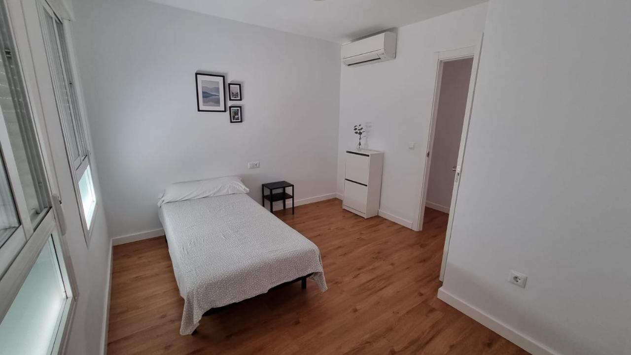 Piso Centrico Reformado / Apartment In The Center Нерха Экстерьер фото